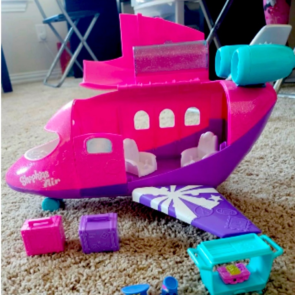 Shopkins Airplane